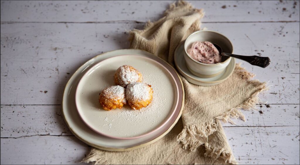 Rezept Topfenbällchen mit Bröseltopfen_Schnitt